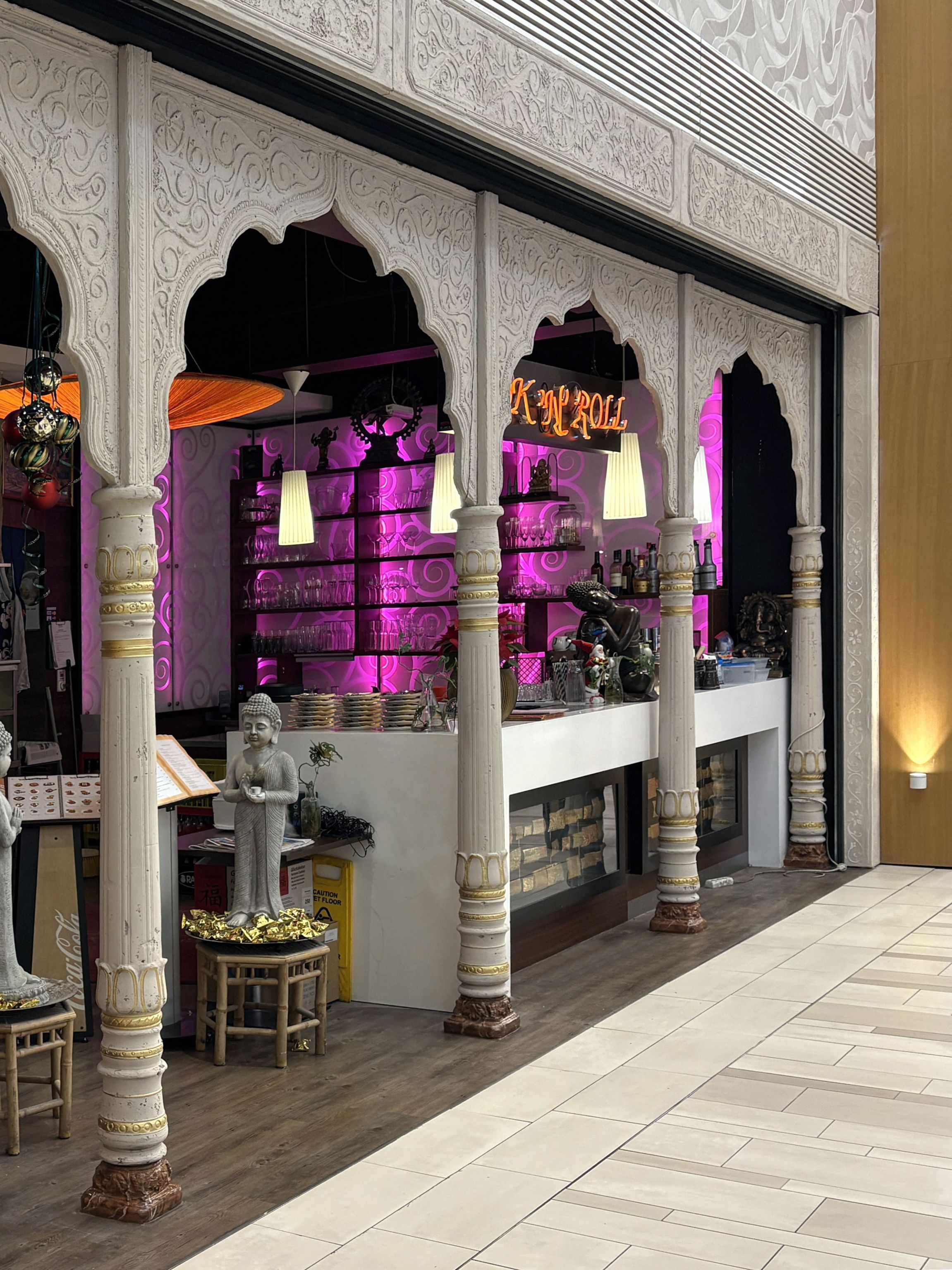 Portal Asia Restaurant SCS – Kunstobjekt von ArteVid